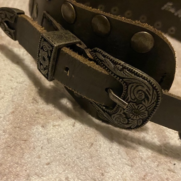 Belt - Picture 2 of 2